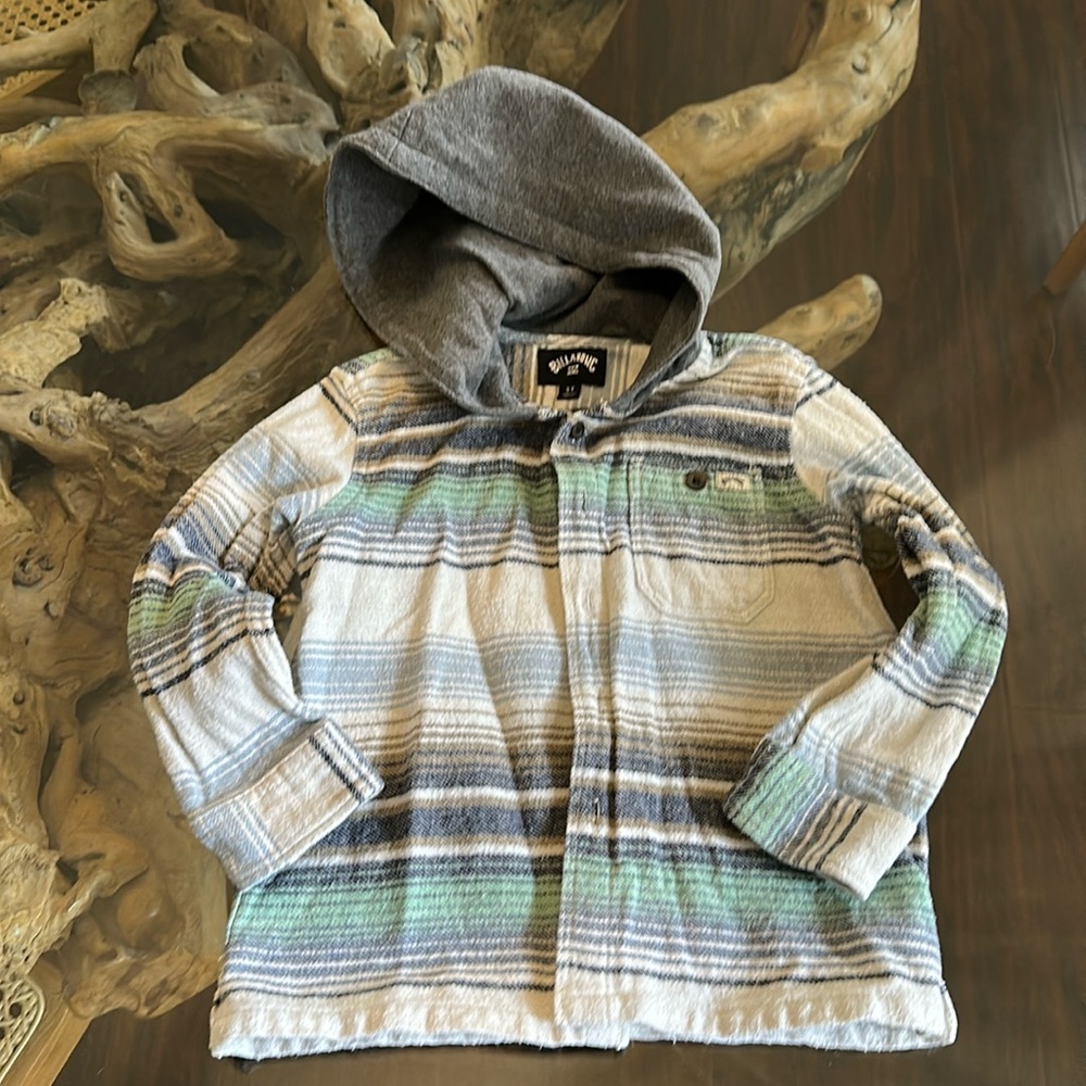 Boys 3T billabong woven hooded button
